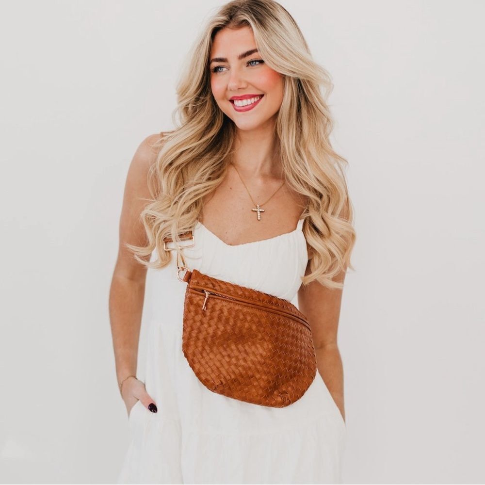 - Westlyn Woven Bum Bag/Brown